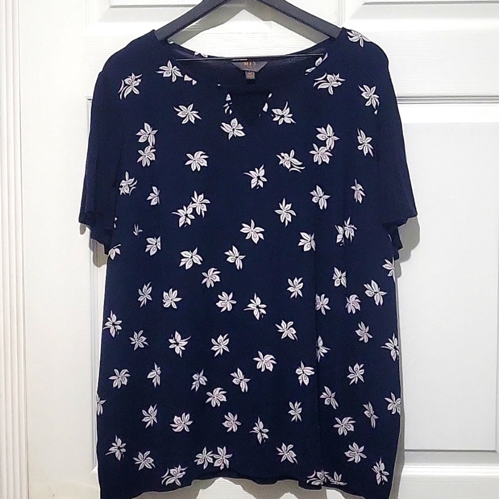 Women's size 2X blouse